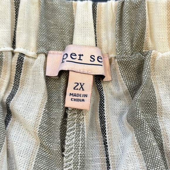 Per Se Linen Shorts w Pockets - Picture 5 of 7